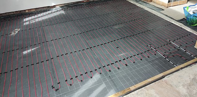 installing electric underfloor heating under tiles
